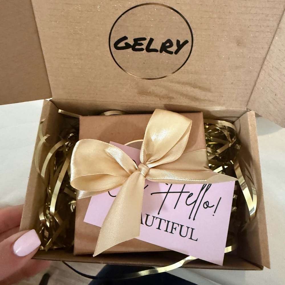 PEARL MICKEY  Crystal Sparkling Earrings With Gift Box - Picture 7 of 7